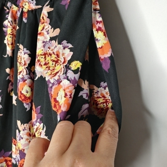 Band of Gypsies Black Floral Romper Jumpsuit - Picture 11 of 12